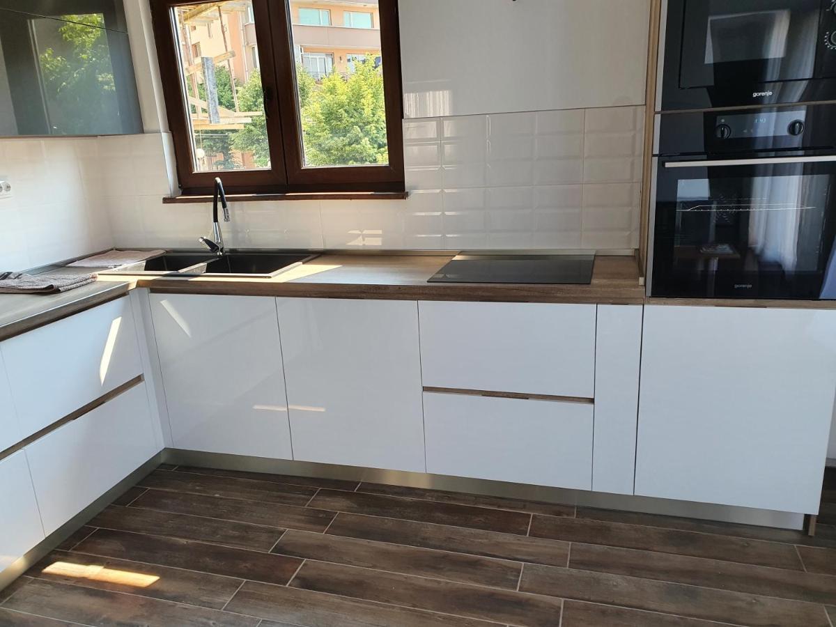 Sunny Apartment Yukarı Cuma Dış mekan fotoğraf